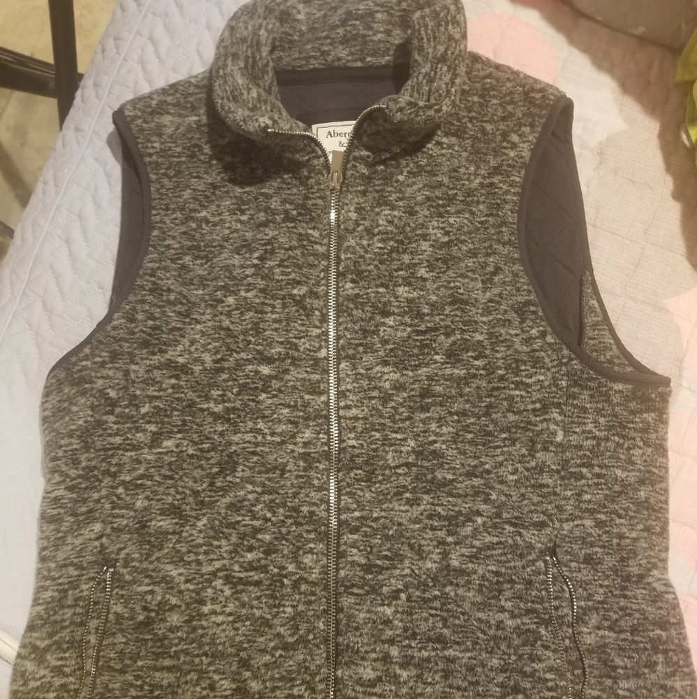 Abercrombie and Fitch winter vest